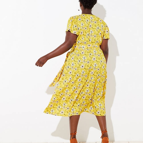 LOFT Plus Women's Floral Flutter Wrap Dress - Picture 3 of 3